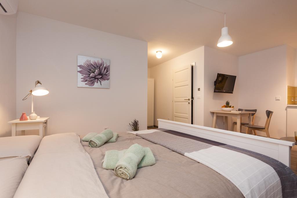 And Hey Guest house